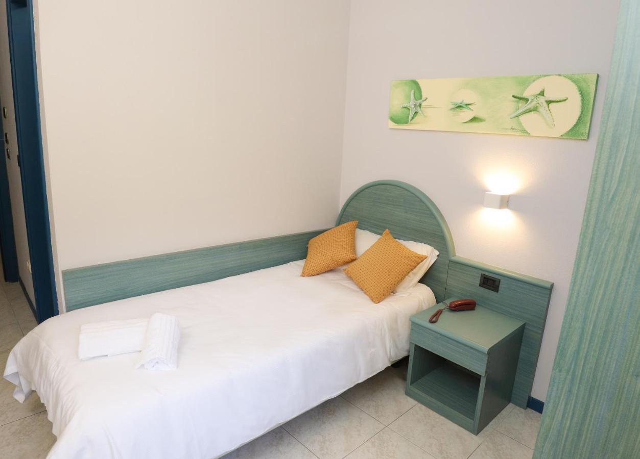 Hotel & Riviera 4*