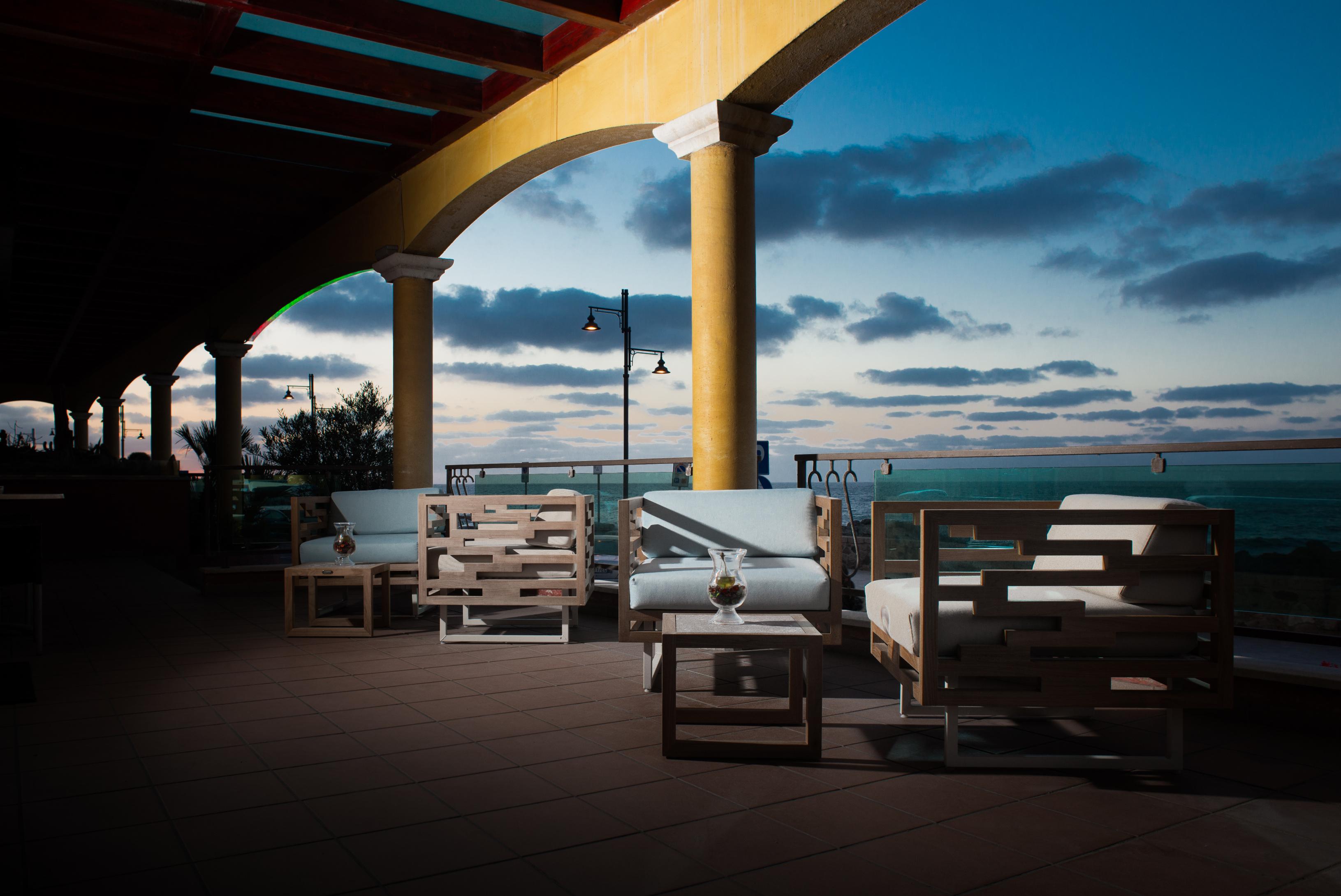 & Riviera 4*